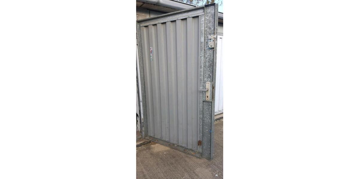 Garagen / Stellplätze Halle (Saale) Halle-Neustadt - 5.000&euro; | Angebot:25157958