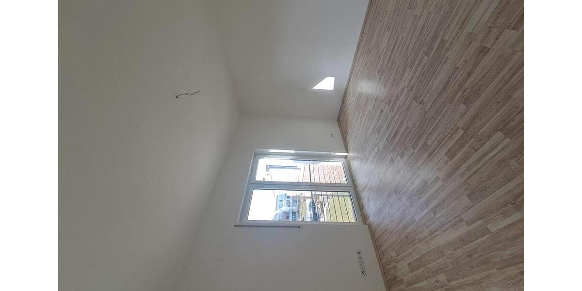 Dachgeschoßwohnung Bitterfeld-Wolfen Bitterfeld - 3 Zimmer, 116 m&sup2;, 1.499&euro; | Angebot:25991447