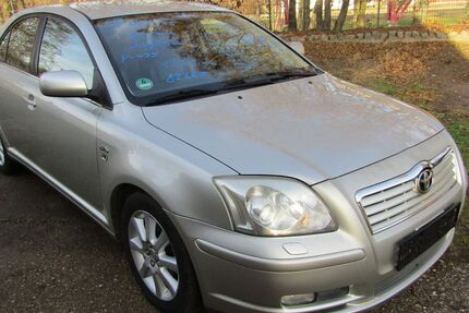 Toyota Avensis 185.879 km 1.990 &euro; Halle 06130