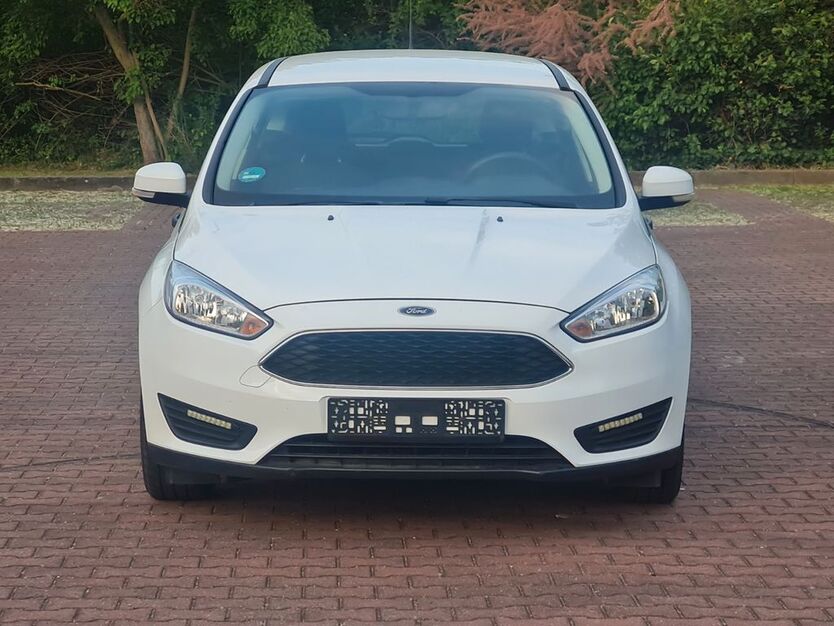Ford Focus 97.000 km 5.999 € Halle 06112