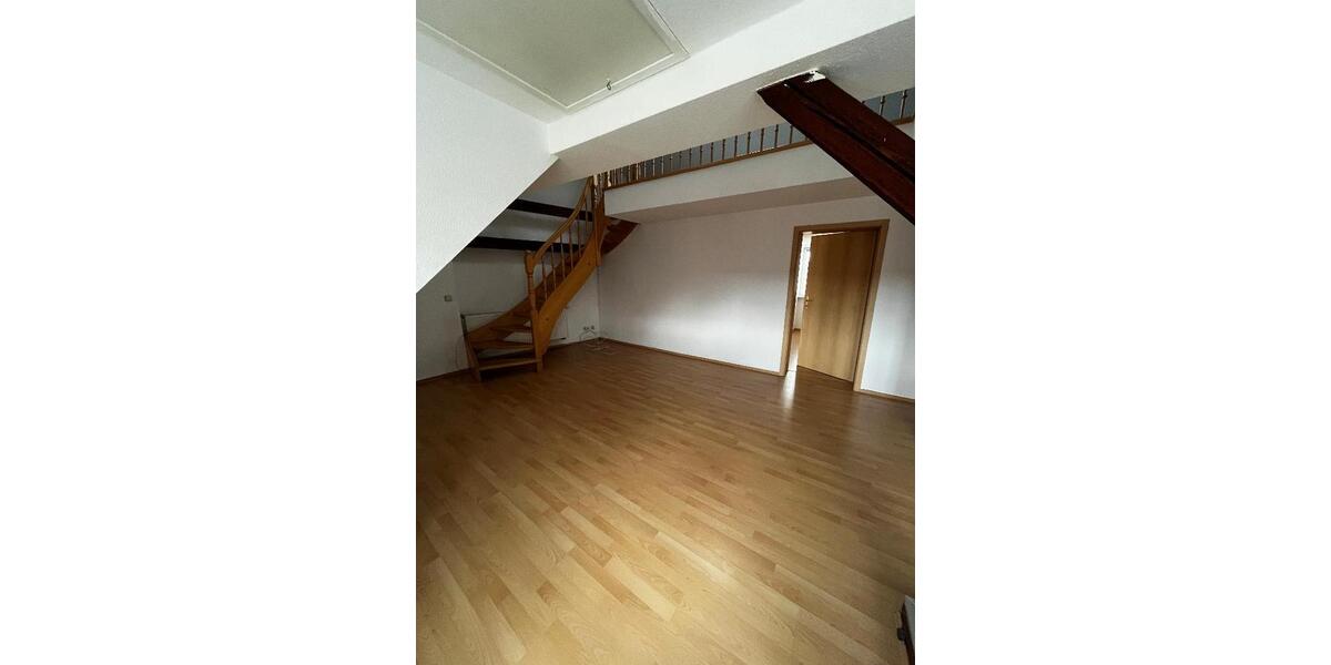 Dachgeschoßwohnung Querfurt - 2.5 Zimmer, 74 m&sup2;, 407&euro; | Angebot:25979197