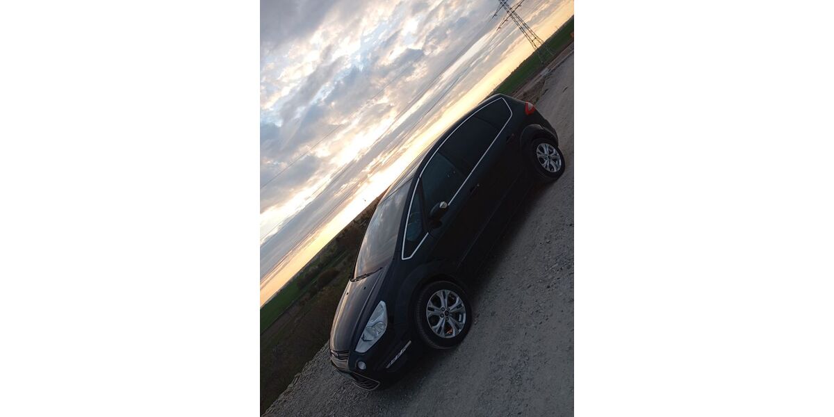 Ford S-Max 90.000 km 9.500 &euro; Salzatal 06179