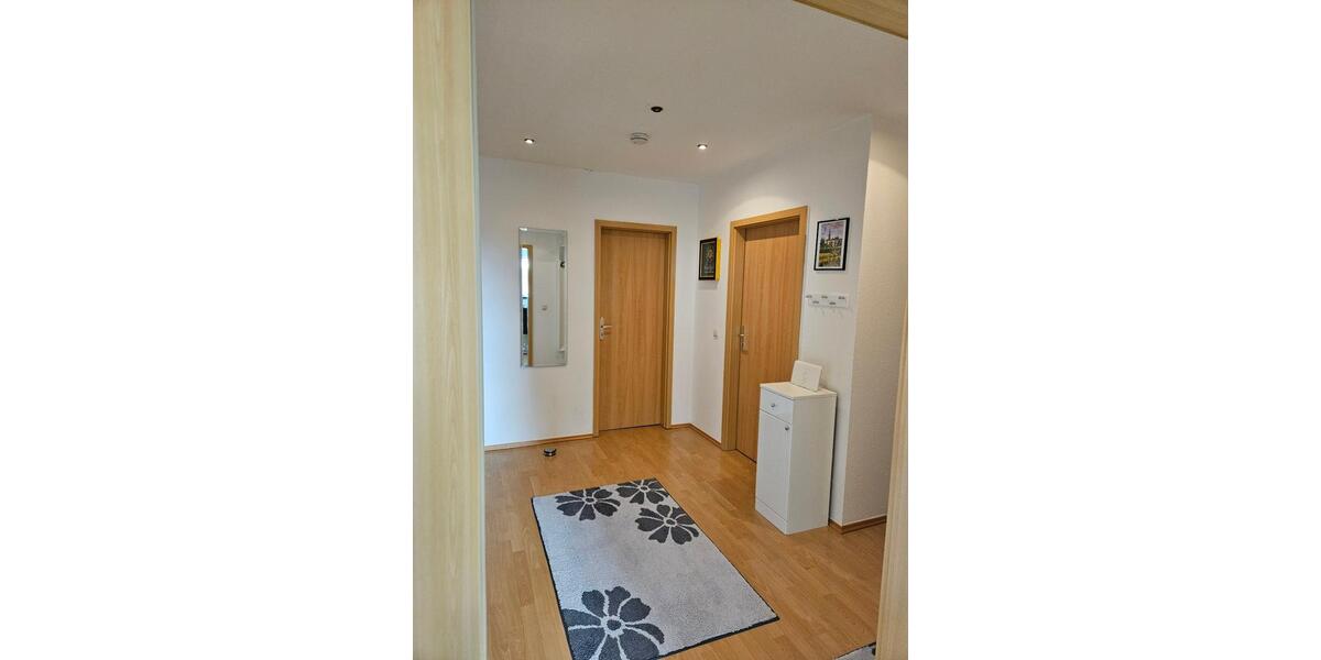 Dachgeschoßwohnung Bad Dürrenberg - 2 Zimmer, 61 m&sup2;, 115.000&euro; | Angebot:25539480