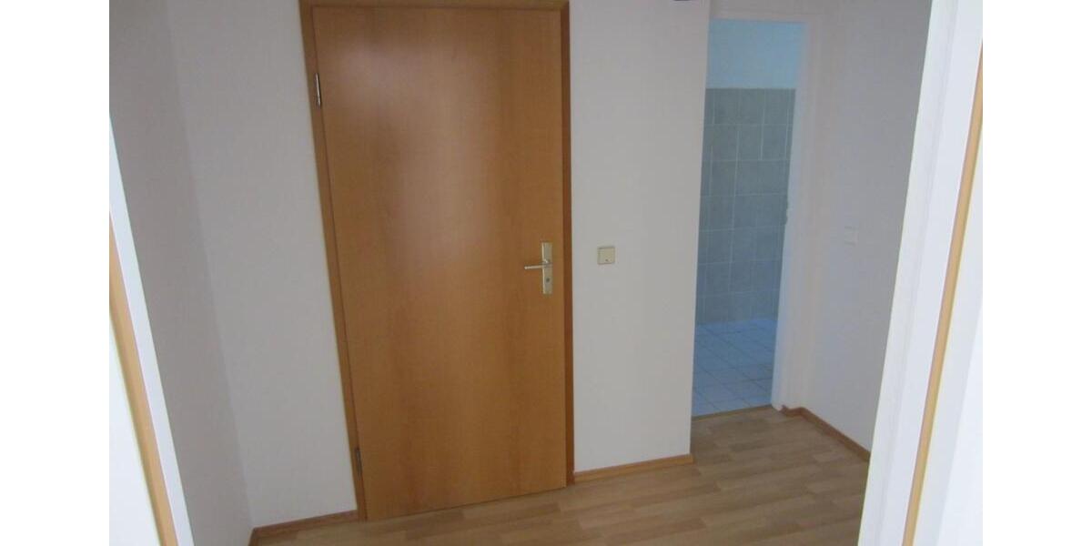 Dachgeschoßwohnung Halle (Saale) Büschdorf - 2 Zimmer, 76 m&sup2;, 400&euro; | Angebot:23246276
