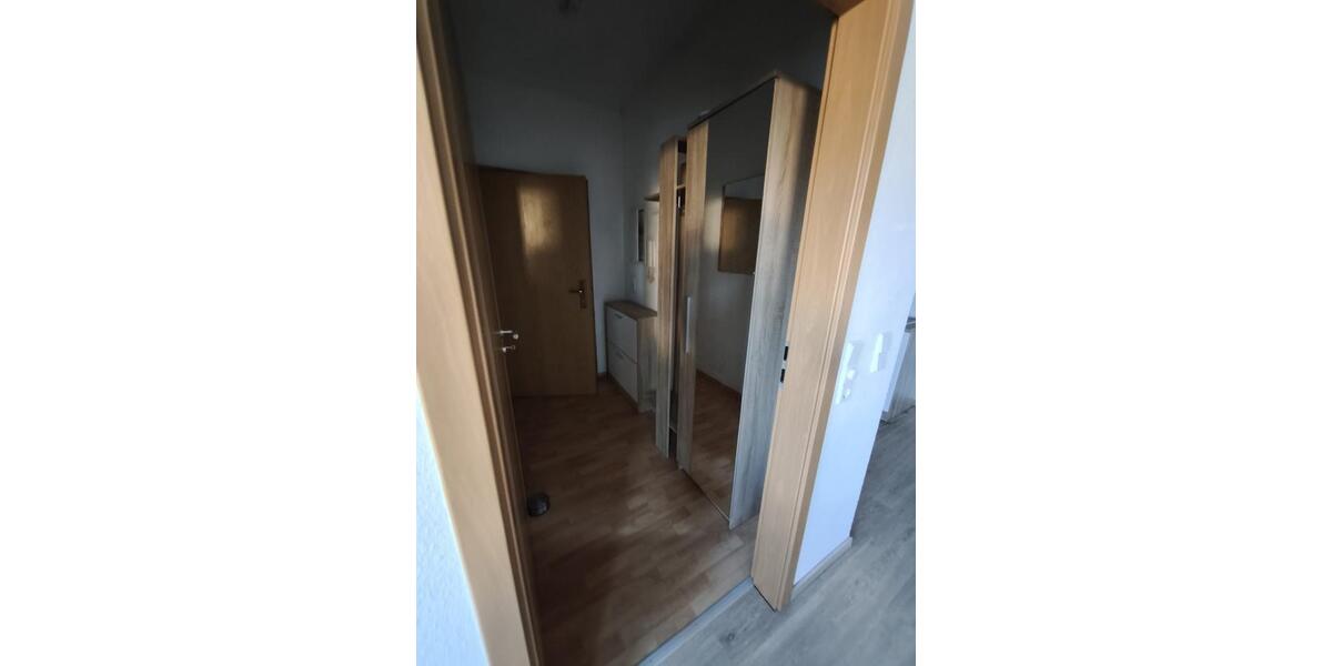 Hochparterre Teutschenthal - 1 Zimmer, 33 m&sup2;, 390&euro; | Angebot:26443157
