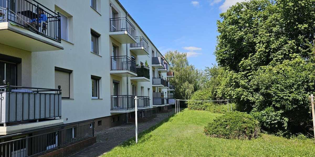 Etagenwohnung Bitterfeld Bitterfeld - 2 Zimmer, 61 m&sup2;, 485&euro; | Angebot:27255565