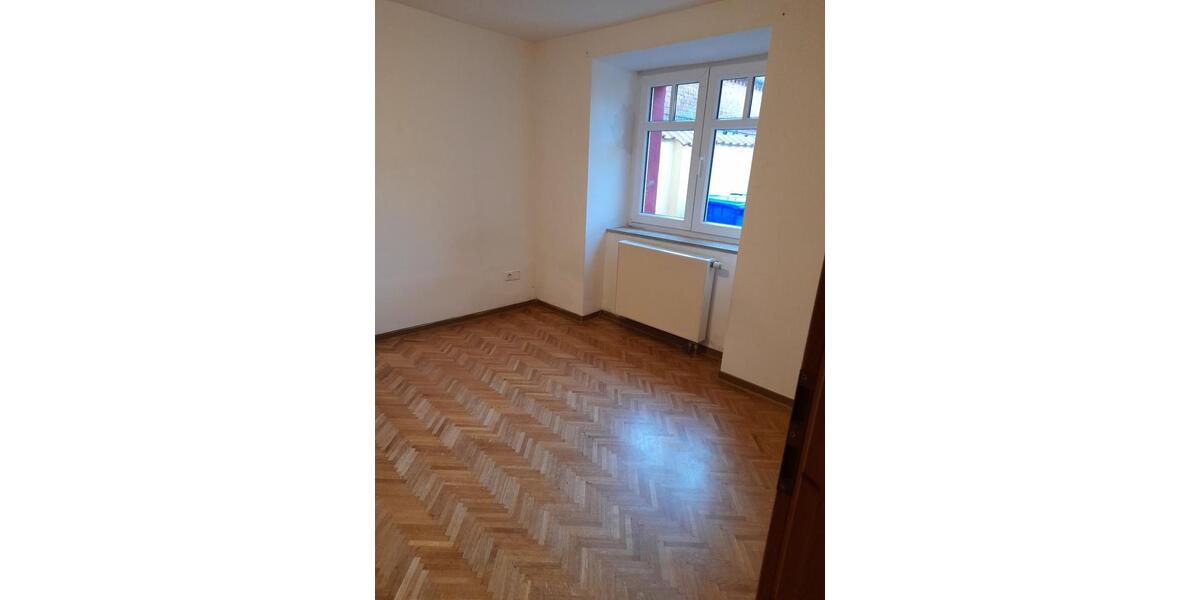 Einfamilienhaus Leuna - 6 Zimmer, 160 m&sup2;, 1.040&euro; | Angebot:24682530