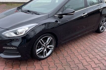 Hyundai i30 83.000 km 12.000 &euro; Halle/S. 06132