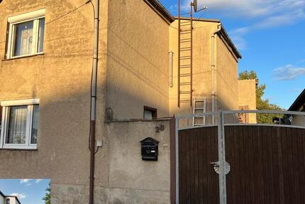 Einfamilienhaus mit Renovierungspotenzial, Kaminöfen & Glasfaser 4.5 zimmer