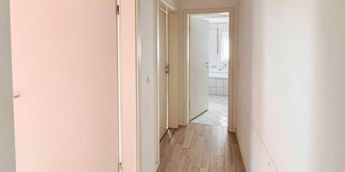 Etagenwohnung Halle (Saale) Seeben - 3 Zimmer, 80 m&sup2;, 180.000&euro; | Angebot:26779857