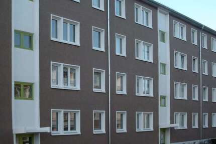 Wohnung Bitterfeld-Wolfen OT Bitterfeld Bitterfeld - 3 Zimmer, 59 m&sup2;, 414&euro; | Angebot:26886614