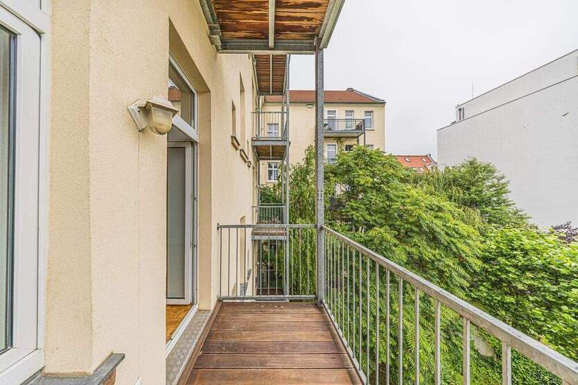 Renovierte AltbauWohnung mit Tageslichtbad und harmonischem Grundriss