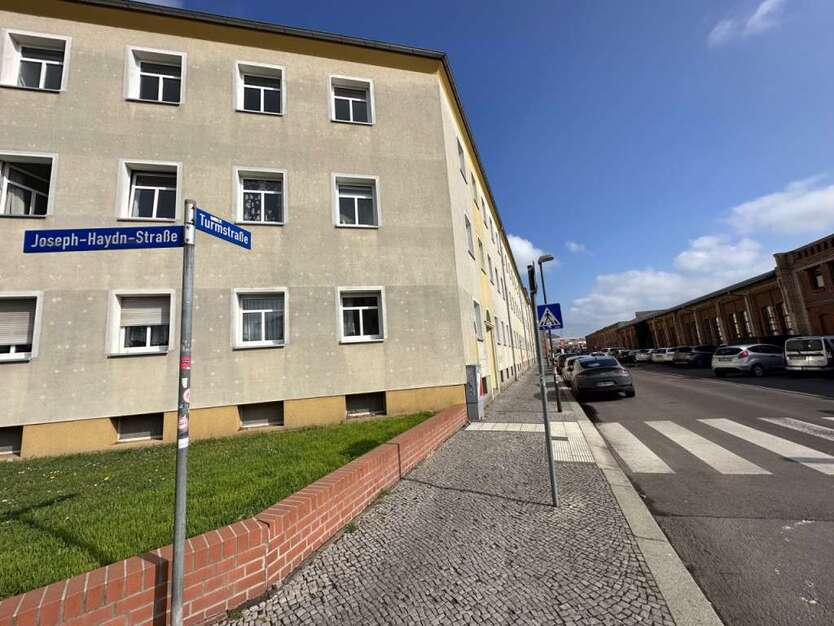 Wohnung zum Mieten in Halle (Saale) 673 € 82 m² 3 zimmer