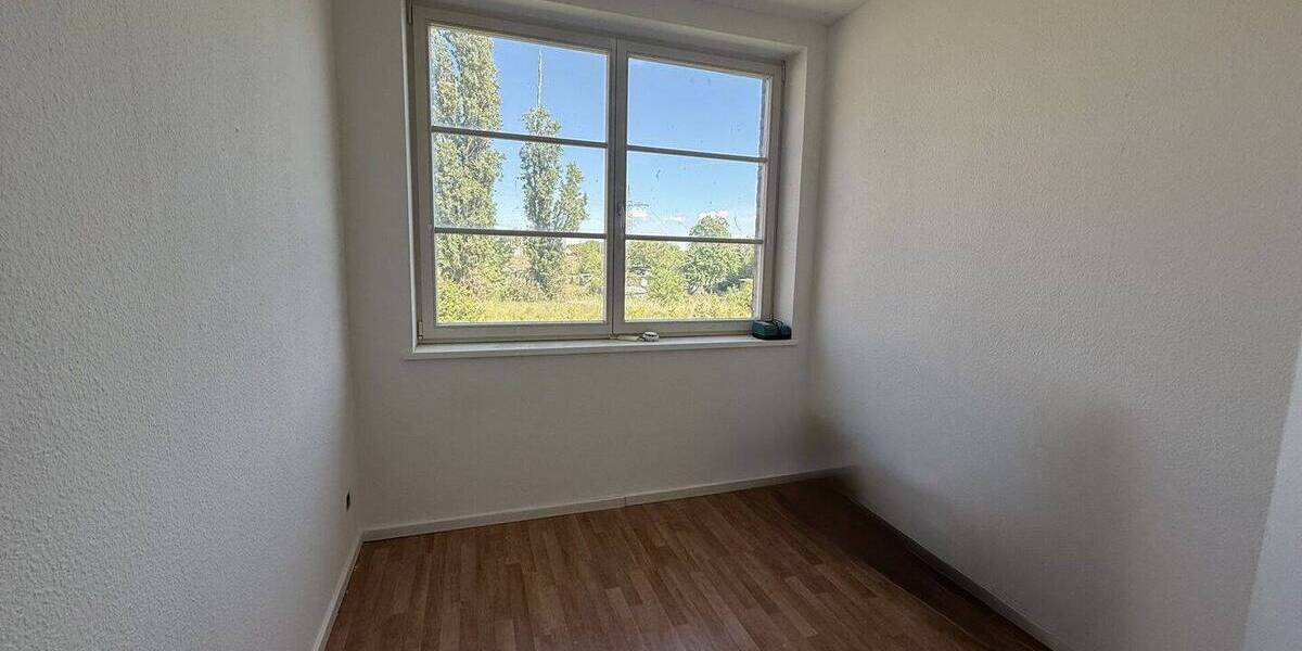 Etagenwohnung Bitterfeld Anhaltsiedlung - 2 Zimmer, 31 m&sup2;, 250&euro; | Angebot:26799300