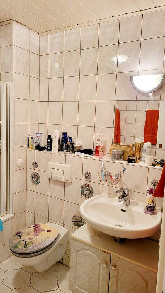 4-Raum-Wohnungruhige SiedlungGarage in TiefgarageBalkonInvestment!