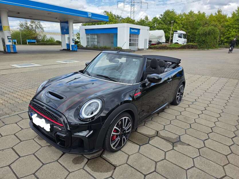 Mini John Cooper Works Cabrio 29.000 km 36.490 € Halle (Saale) 06122