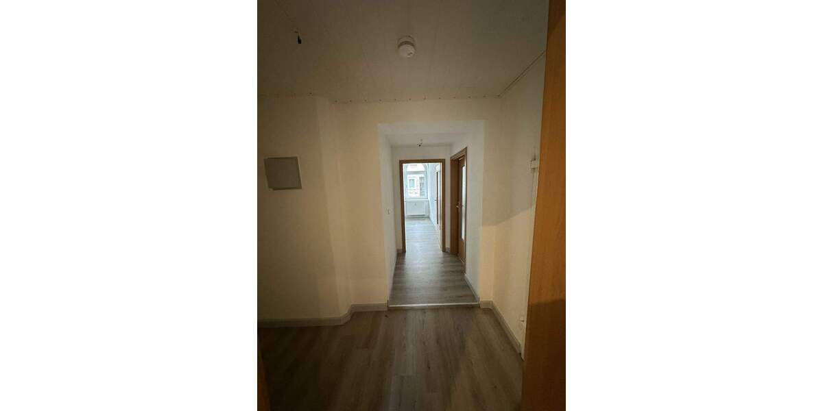 Etagenwohnung Lützen - 4 Zimmer, 110 m&sup2;, 850&euro; | Angebot:23957749