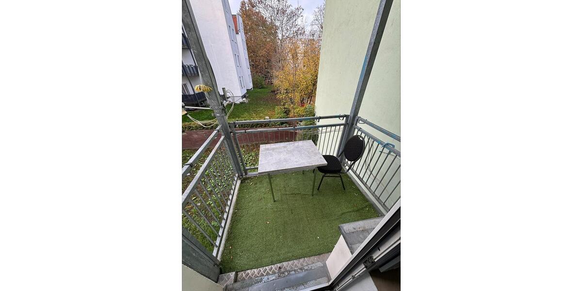 Etagenwohnung Halle (Saale) Büschdorf - 4 Zimmer, 100 m&sup2;, 700&euro; | Angebot:26587421