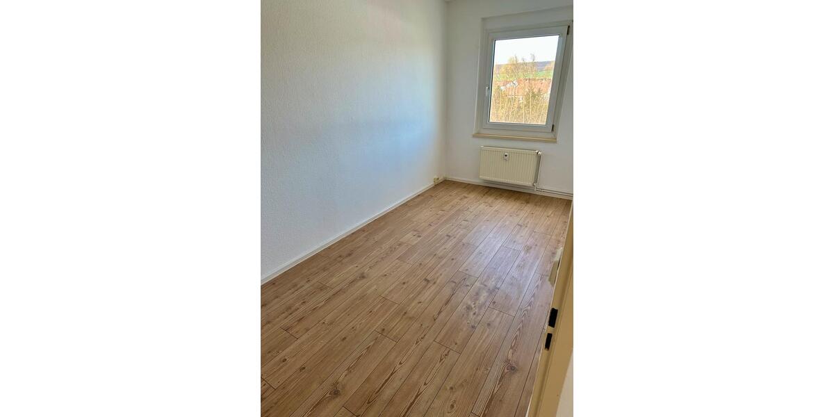 Etagenwohnung Eisleben (Lutherstadt) - 3 Zimmer, 59 m&sup2;, 330&euro; | Angebot:26337317