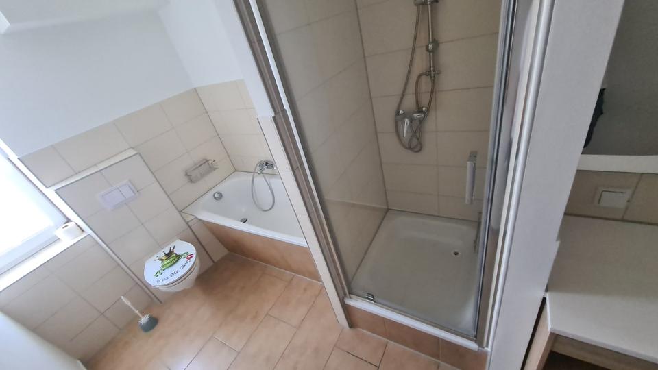 Etagenwohnung Leuna - 4 Zimmer, 106 m&sup2;, 800&euro; | Angebot:25959300