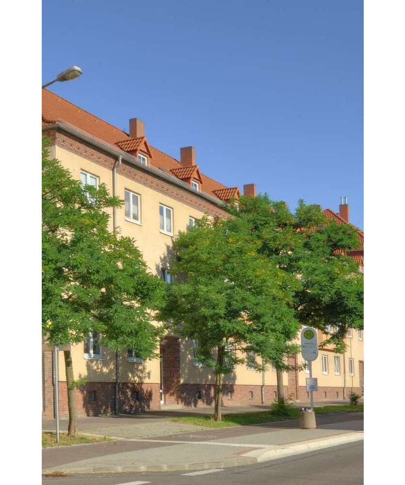 Wohnung zum Mieten in Halle 300 € 40.4 m²