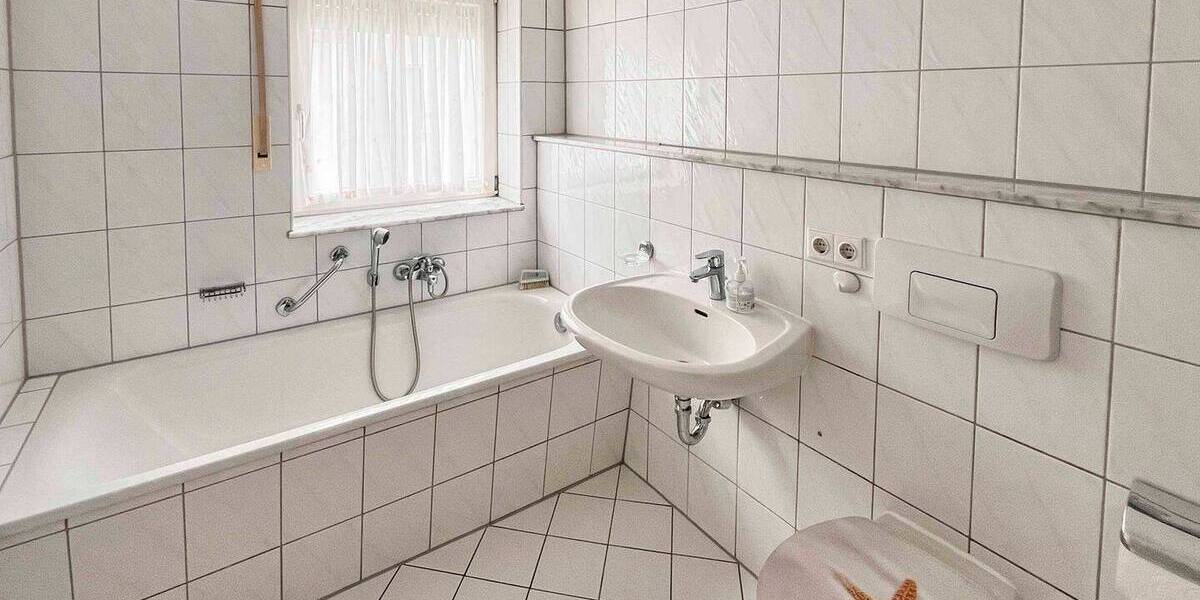 Etagenwohnung Halle (Saale) Seeben - 3 Zimmer, 80 m&sup2;, 180.000&euro; | Angebot:26779857