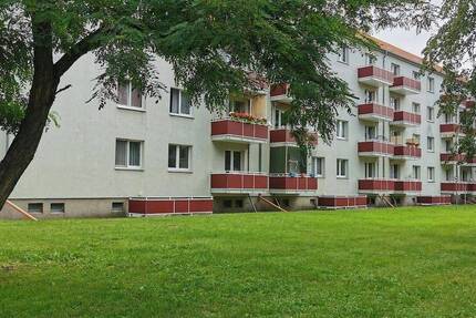 Wohnung Merseburg Kötzschen - 3 Zimmer, 57 m&sup2;, 371&euro; | Angebot:26919907